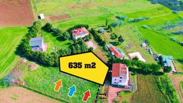 Silivri Kadıköy'de Villalar Bölgesinde Satılık Yatırımlık Arsa (317+317 m²)