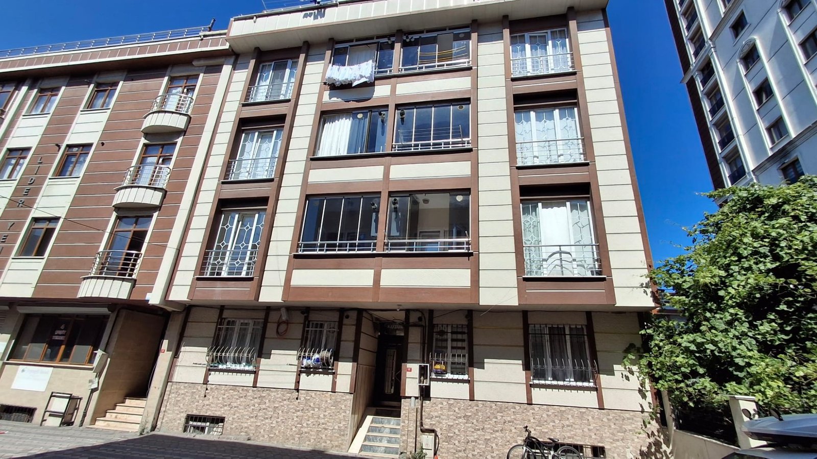 Sultangazi Cebeci'de Satılık 4+2 Lüks Çatı Dubleks | Çift Daireye Uygun & Yüksek Prim Garantili