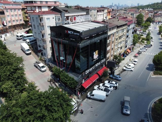 VEGA AVM KARŞISINDA SATILIK KİRA GETİRİLİ KOMPLE PLAZA