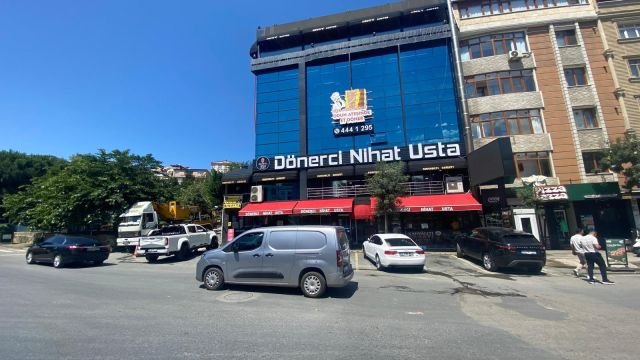 VEGA AVM KARŞISINDA SATILIK KİRA GETİRİLİ KOMPLE PLAZA
