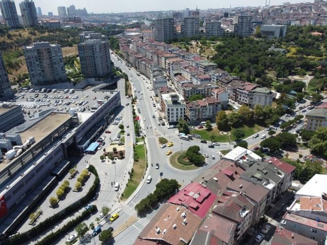 VEGA AVM KARŞISINDA SATILIK KİRA GETİRİLİ KOMPLE PLAZA