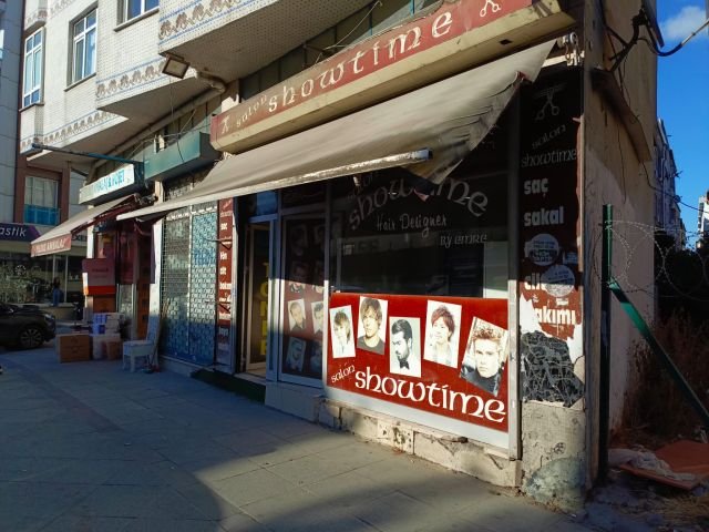 Sultangazi Muhsin Yazıcıoğlu Caddesi'nde, Kültür Merkezi Karşısı Satılık 60 m² Ticari Alan