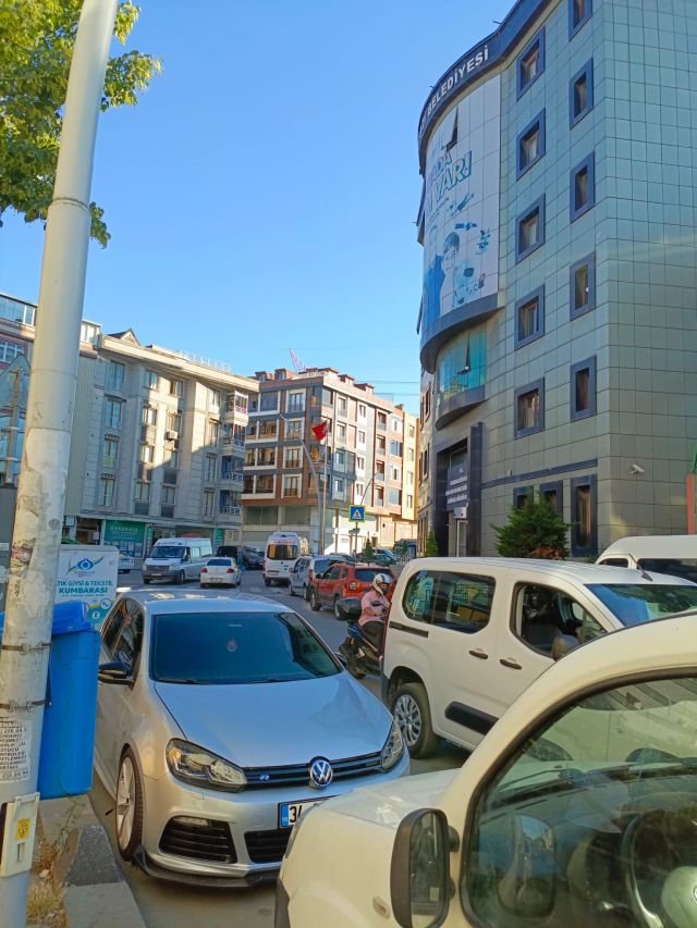 Sultangazi Muhsin Yazıcıoğlu Caddesi'nde, Kültür Merkezi Karşısı Satılık 60 m² Ticari Alan