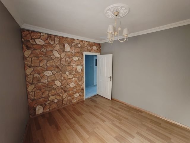 GAZİOSMANPAŞA'DA SATILIK 2+1 DAİRE
