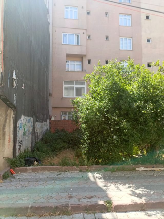 Sultangazi 50. Yıl Mahallesi'nde Satılık 3 Katlı Komple Bina & Yeni Proje Fırsatı | TURYAP ÂLÂ
