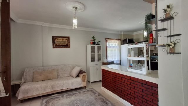 Mürefte'de Denize 80m, Özel İskeleli, Kapanmaz Deniz Manzaralı 6+1 Satılık Villa