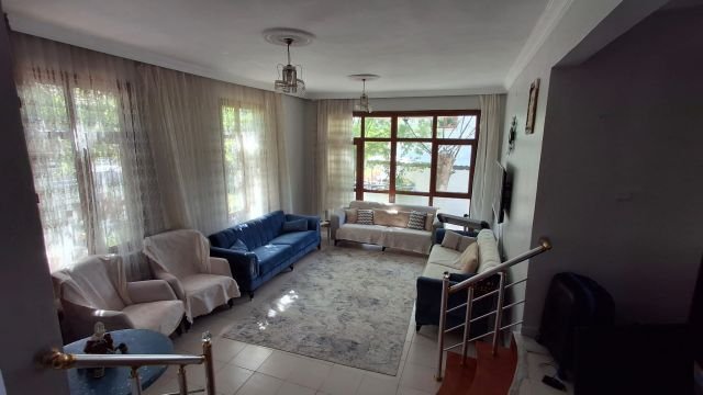 Mürefte'de Denize 80m, Özel İskeleli, Kapanmaz Deniz Manzaralı 6+1 Satılık Villa