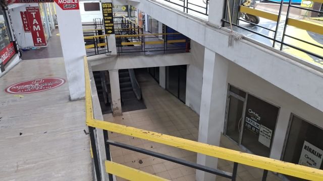 Çorlu Merkezde Kat Mülkiyetli, Masrafsız Satılık 70 m² Ticari Fırsat