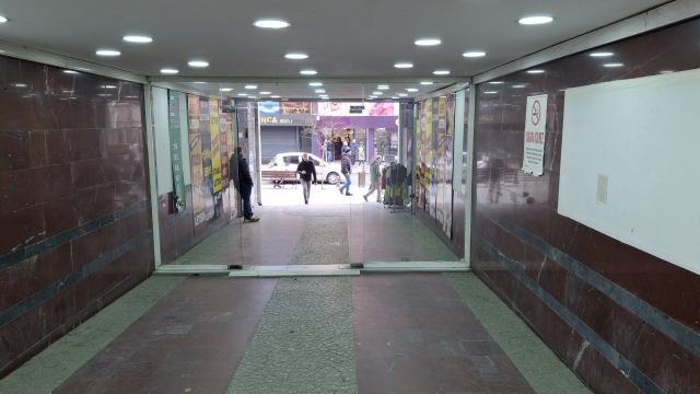 Çorlu Merkezde Kat Mülkiyetli, Masrafsız Satılık 70 m² Ticari Fırsat