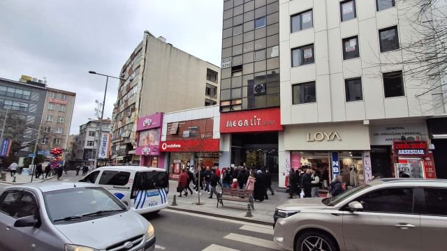 Çorlu Merkezde Kat Mülkiyetli, Masrafsız Satılık 70 m² Ticari Fırsat