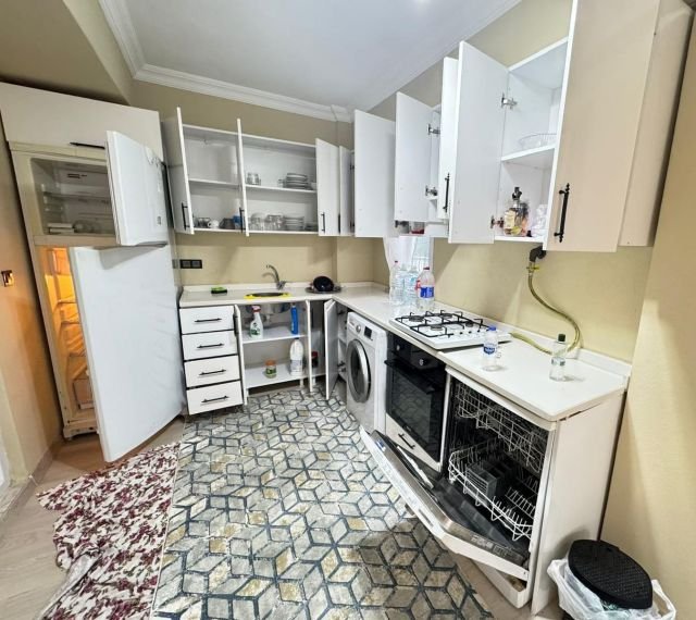 Tekirdağ Marmaraereğlisi Çeşmeli'de Denize Yakın Satılık Eşyalı 3+1 Villa