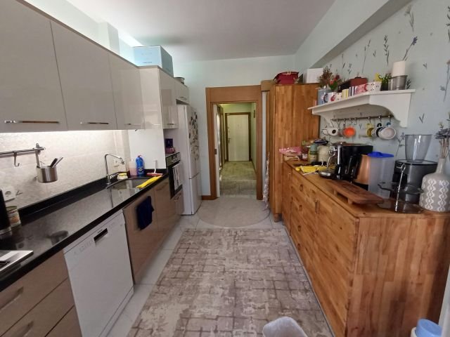 Eski Habipler Sumder Prestij Evleri'nde, Havuzlu ve Otoparklı Sitede Satılık Geniş 3+1 Daire