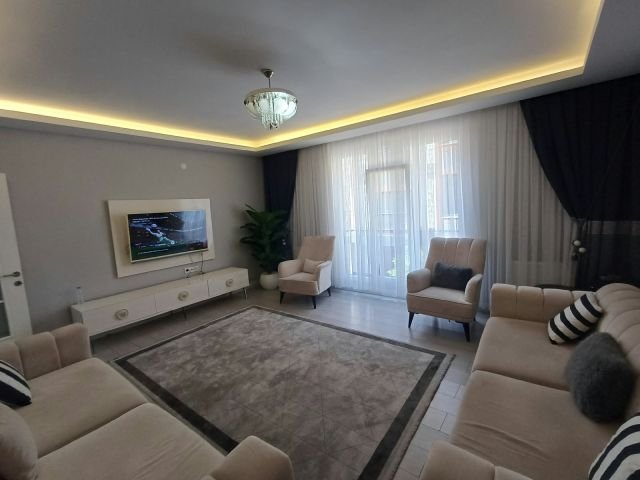 Cebeci'de 1. Katta, Ebeveyn Banyolu ve Merkezi Konumda Satılık 2+1 Daire