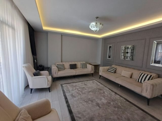 Cebeci'de 1. Katta, Ebeveyn Banyolu ve Merkezi Konumda Satılık 2+1 Daire