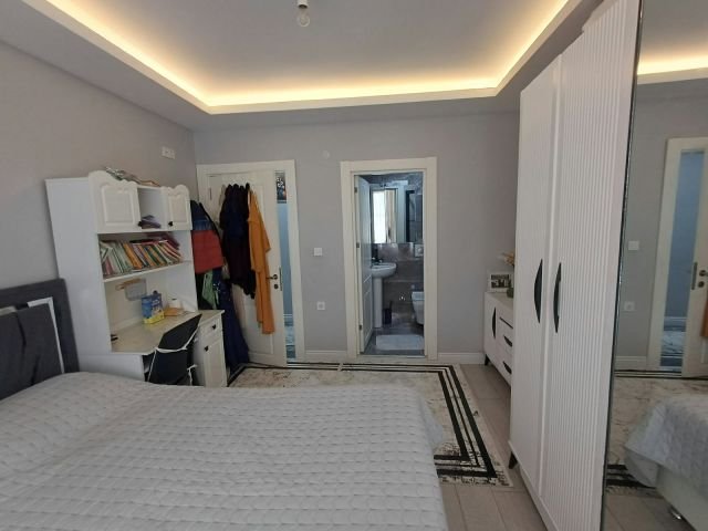 Cebeci'de 1. Katta, Ebeveyn Banyolu ve Merkezi Konumda Satılık 2+1 Daire
