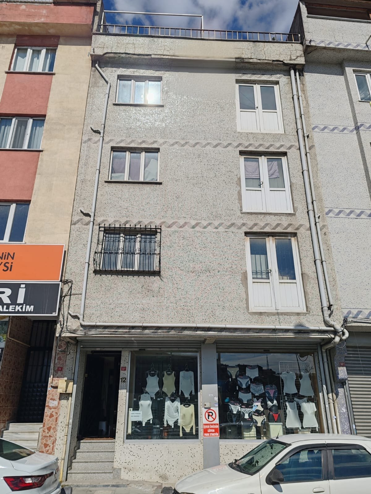 SATILIK BİNA-KURULU İÇ ÇAMAŞIR FİRMASI